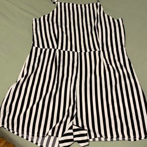 SHEIN Curve 1xl black/ white stripe romper
